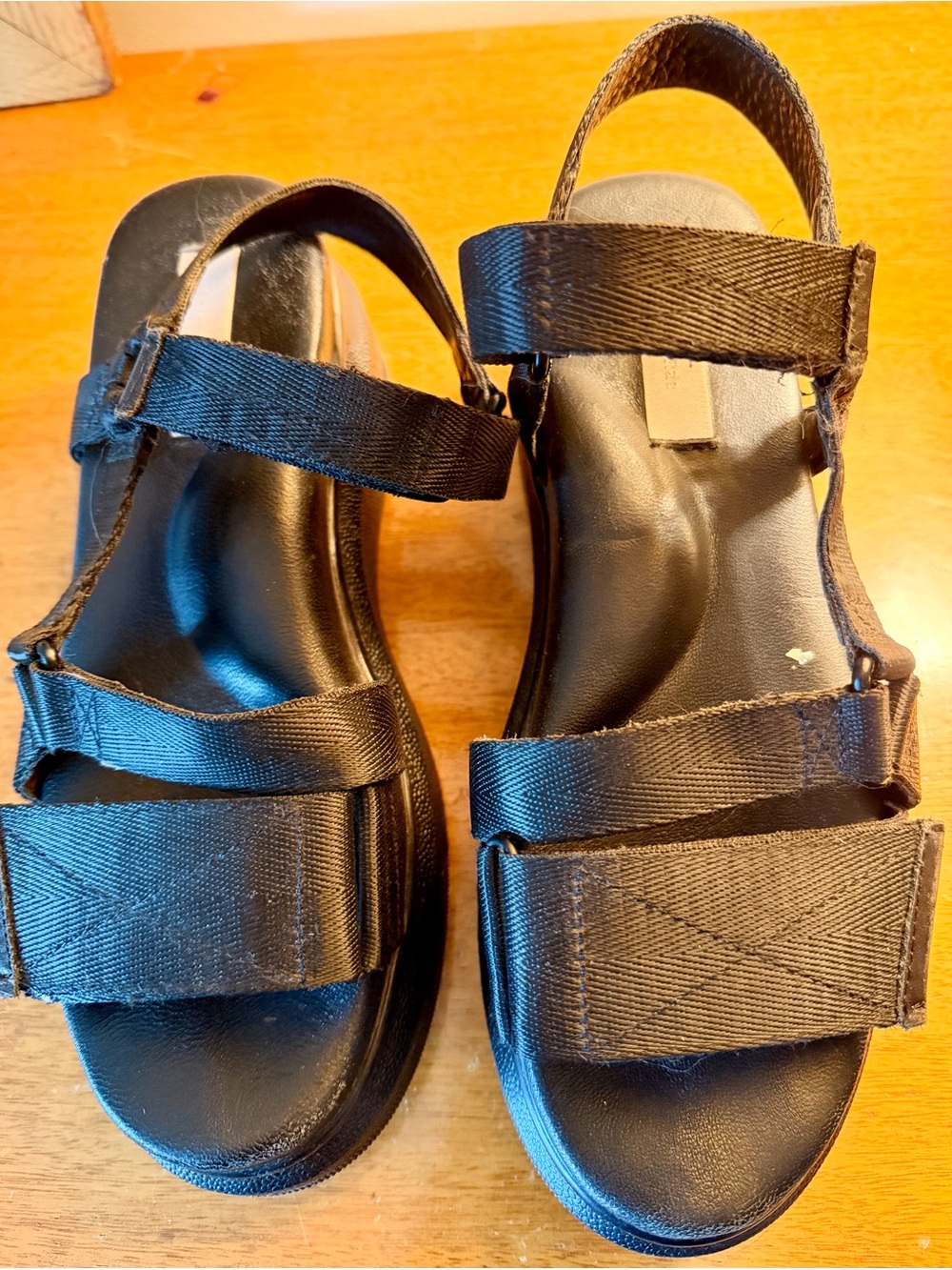 Black Adjustable Strap Women's Sandals Size 7 Suzanne Rae